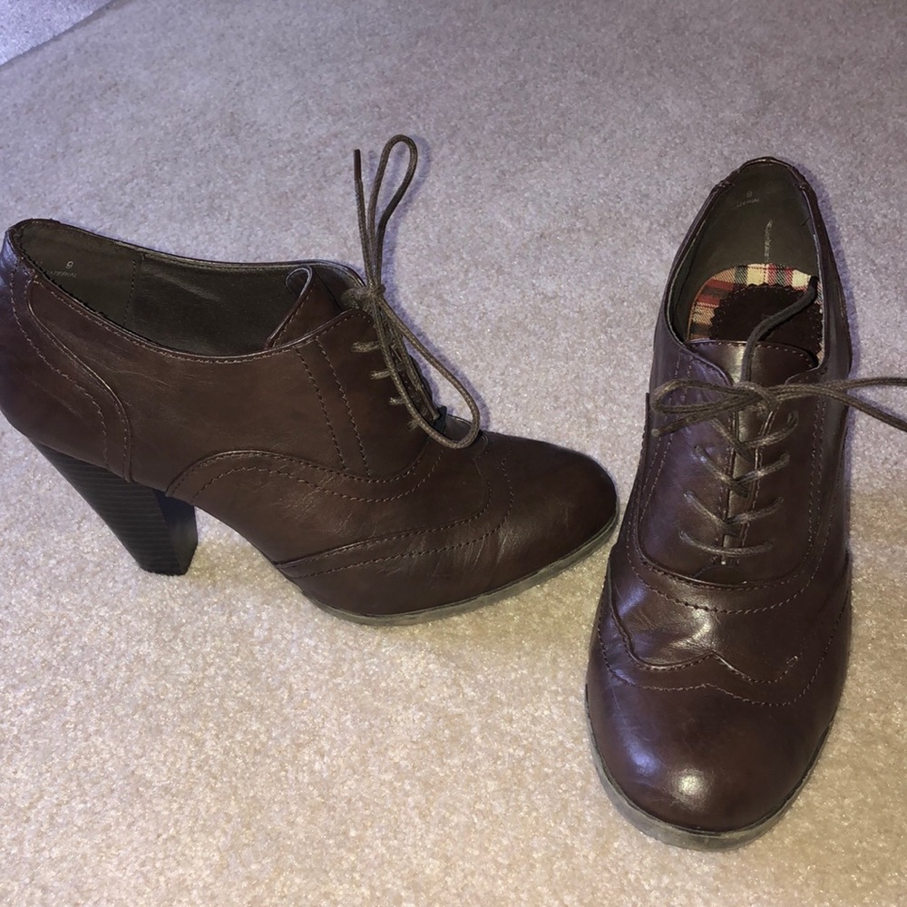 Heel booties